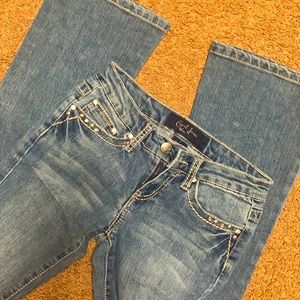 Super comfy and cute Earl Jeans